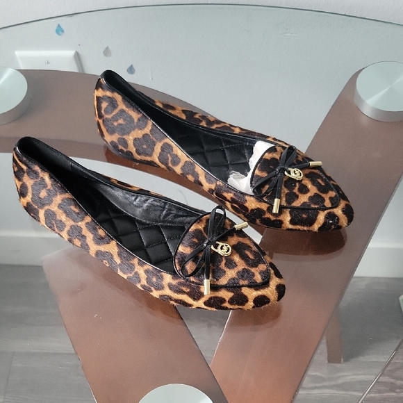 Leopard Print Flats with Bow Accent - Picture 1 of 4